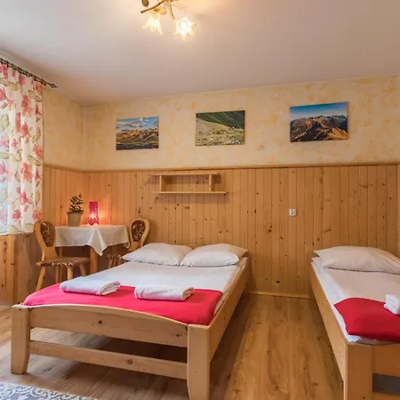 Gosciniec Nad Potokiem Panzió Ciche Małe