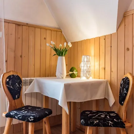 Gosciniec Nad Potokiem Ciche Małe