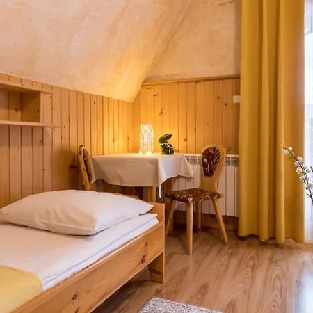 Gosciniec Nad Potokiem Bed & Breakfast *